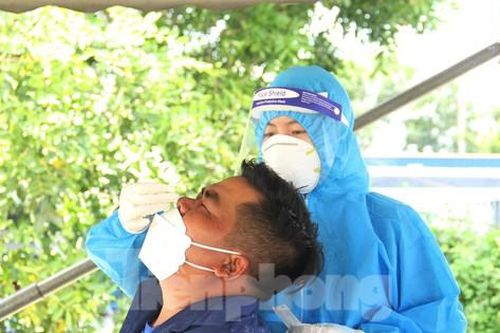Ca nhiễm tăng cao, Đà Nẵng lo 'lực lượng y tế không thể đảm đương nổi'