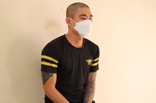 Nhờ mua đồ ăn tối, cô gái suýt bị hiếp dâm