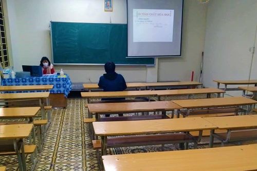 Giáo viên kiệt sức dạy 'on-off', hiệu trưởng đề xuất tự chủ mở cửa trường