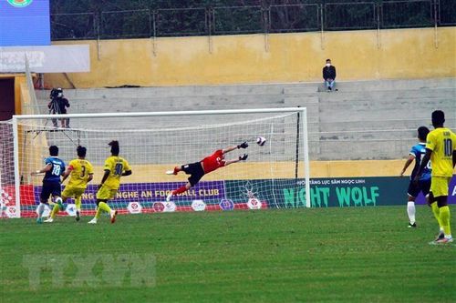 Sông Lam Nghệ An thua Topenland Bình Định trên sân nhà với tỷ số 1 - 2