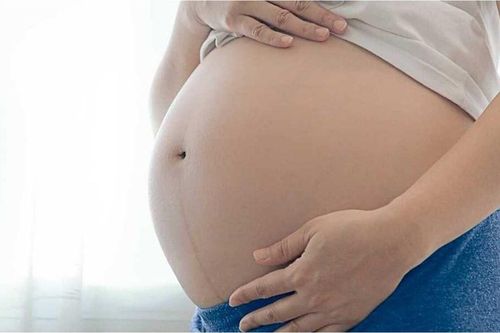 Mang thai 2 lần chỉ trong 5 ngày ngắn ngủi, bà mẹ trẻ sửng sốt khi biết nguyên nhân