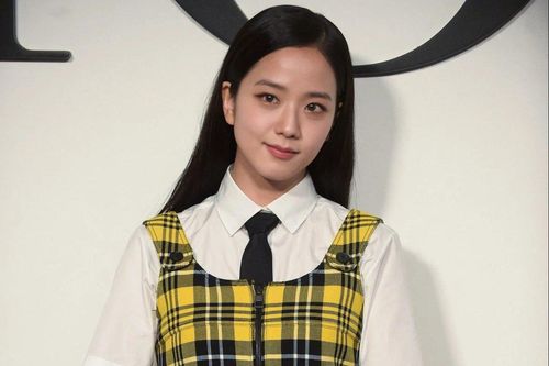 Jisoo và Rihanna tại show Dior