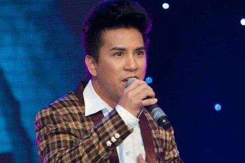 Gia đình, đồng nghiệp tiễn biệt ca sĩ Quang Toàn
