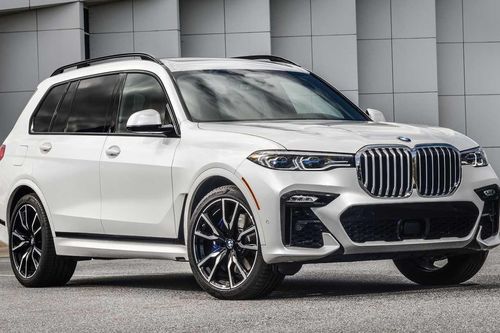 BMW ngừng sản xuất và xuất khẩu ôtô sang Nga