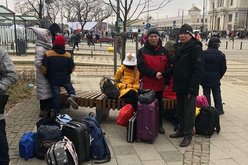 Hàng trăm người Việt Nam đã rời Ukraine