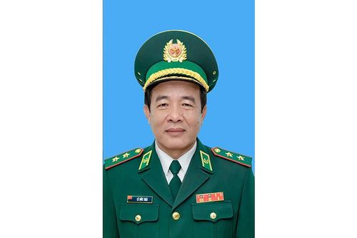 Gắn bó máu thịt cùng nhân dân các dân tộc nơi biên giới, hải đảo