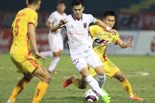 Chuyên gia Vũ Mạnh Hải chê kỹ thuật các cầu thủ ở V.League