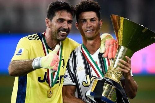 Thủ thành Buffon tiếp tục thi đấu đến năm 46 tuổi