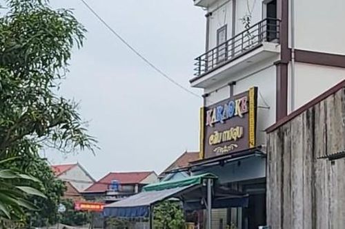 Người đàn ông chết bất thường trong quán karaoke gia đình