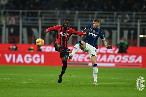 Milan và Inter bất phân thắng bại ở lượt đi bán kết Coppa Italia