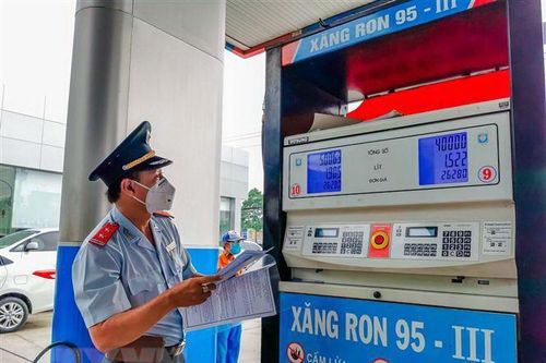 Lâm Đồng: Xử phạt doanh nghiệp có hành vi bán xăng 'nhỏ giọt'