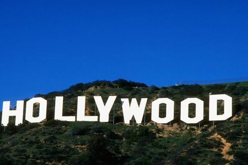 Nhiều 'đại gia' tại Hollywood ngừng phát hành phim tại Nga