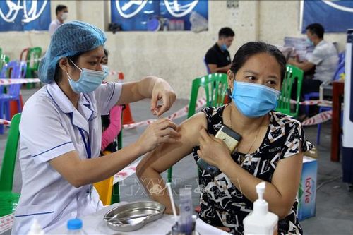 Lào Cai đẩy nhanh việc tiêm bổ sung, nhắc lại vaccine phòng COVID-19