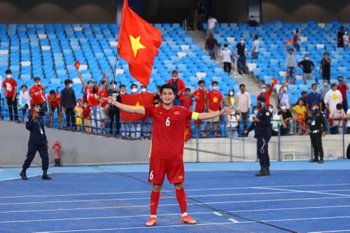 Dụng Quang Nho - đội trưởng U23 Việt Nam xây 'biệt phủ' cho bố mẹ ở tuổi 22