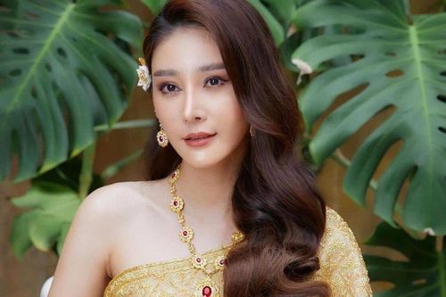 Mô phỏng hiện trường vụ nữ diễn viên 'Chiếc lá cuốn bay' tử nạn, quản lý có thái độ lạ trước phóng viên