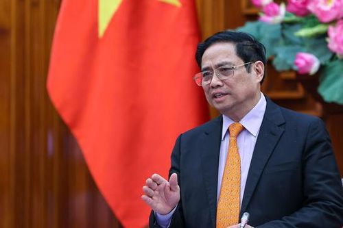 Thủ tướng yêu cầu Bộ Y tế cắt giảm ngay thủ tục, không để người dân vất vả mua thuốc điều trị Covid-19