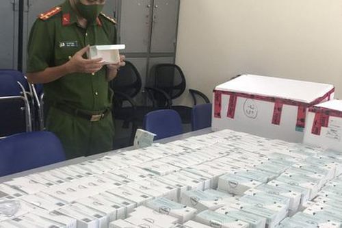 Phạt 30 triệu đồng người phụ nữ vận chuyển 1.000 bộ test nhanh không rõ nguồn gốc