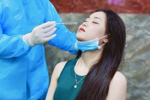 Bộ Y tế: Người dân không nên test Covid-19 liên tục