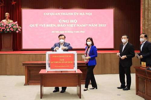 Cơ quan Thành ủy Hà Nội ủng hộ Quỹ 'Vì biển, đảo Việt Nam'