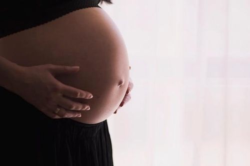 Giả mang thai nhiều lần để được nghỉ làm hưởng lương
