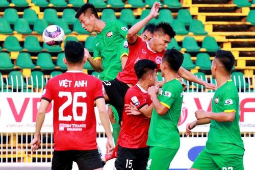 Liên tiếp hoãn các trận đấu Giải bóng đá hạng Nhất quốc gia 2022 do có nhiều cầu thủ mắc COVID-19