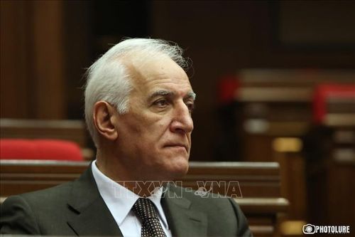 Ông Vahagn Khachaturyan được bầu làm tổng thống Armenia