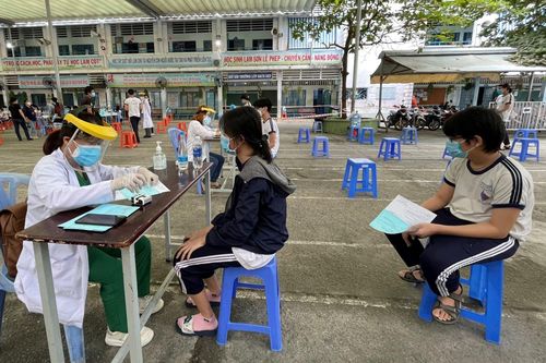 TP Hồ Chí Minh: Đảm bảo an toàn khi tiêm vaccine COVID-19 cho trẻ từ 5-11 tuổi
