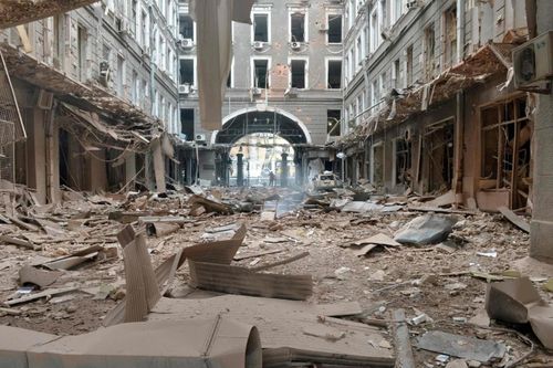 Nga chiếm Kherson, vây hãm nhiều thành phố, Tổng thống Ukraine nói có 9.000 binh sĩ Nga bị tiêu diệt
