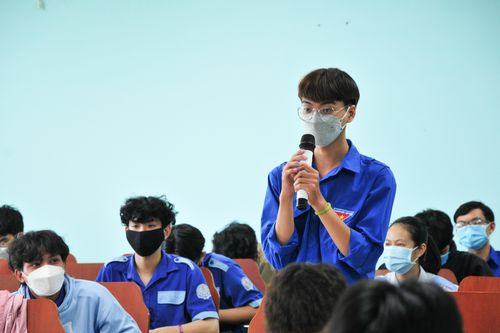 Trường Cao đẳng Kỹ thuật Công nghệ Nha Trang tổ chức đối thoại giữa lãnh đạo trường với thanh niên