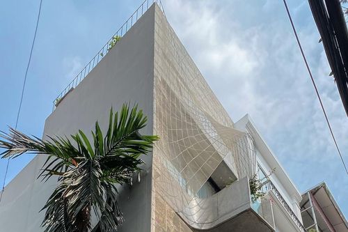Nhà ống có mặt tiền như choàng voan mỏng