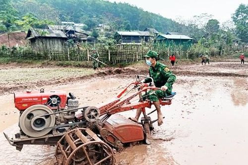 Nghĩa tình dọc dãy Trường Sơn