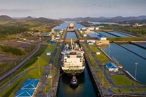 Kênh đào Panama từ chối đóng cửa đối với tàu Nga
