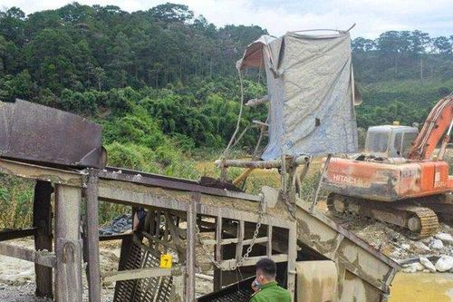 Lâm Đồng: Xử phạt đối tượng khai thác khoáng sản trái phép