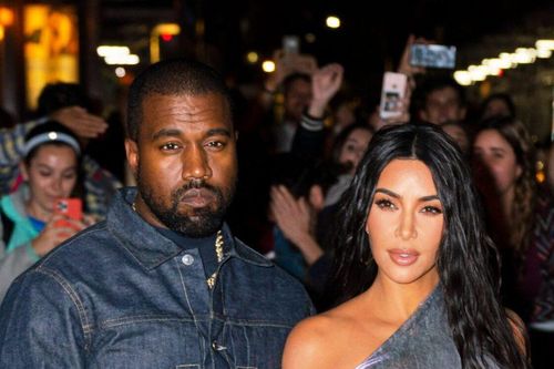 Kim Kardashian khôi phục tình trạng độc thân, Kanye lập tức phản pháo bằng MV chôn người tình của vợ cũ