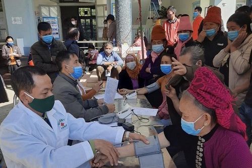 Đồn Biên phòng cửa khẩu Chiềng Khương: San sẻ khó khăn với đồng bào là F0