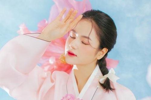 Diễn viên phim Hương vị tình thân nhận nhiều lời khen với loạt ảnh mới