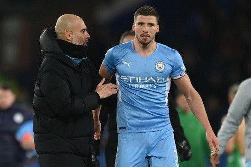 Guardiola mất trung vệ số 1 ở trận Man City vs Man United