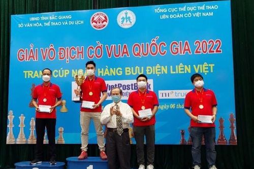 Giải cờ vua VĐQG 2022: Tuấn Minh và Kim Phụng vô địch cờ tiêu chuẩn