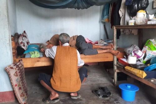 Sự day dứt của ông 93 tuổi đánh chết vợ 89 tuổi khiến xóm giềng ai nấy cũng xót xa