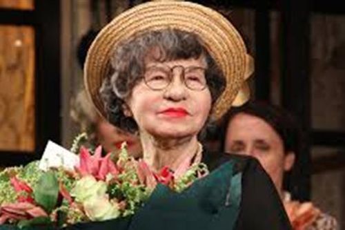Nữ diễn viên cự phách