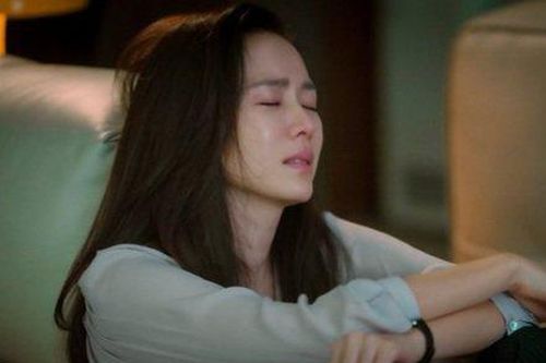 Hợp thức hóa ngoại tình khiến phim của Son Ye Jin bị chê bai