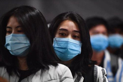 Nhân viên văn phòng mất ngủ, mệt mỏi vì di chứng hậu Covid-19