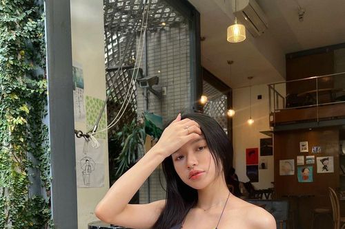 Gái xinh điều dưỡng viên gây sốt khi khoe ảnh đi cafe
