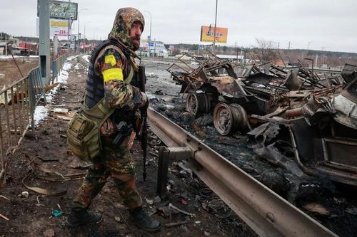 Mariupol chìm trong biển lửa, Tổng thống Putin kêu gọi Ukraine đầu hàng