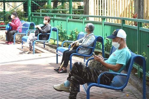 Hong Kong huy động cảnh sát hỗ trợ xét nghiệm COVID-19 toàn dân
