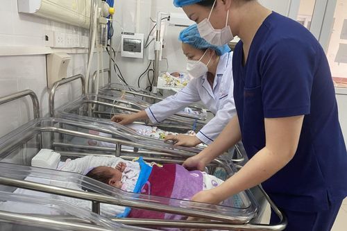 Những 'người mẹ' đặc biệt giữa tâm dịch