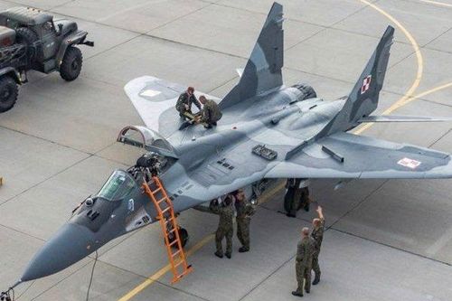 Ba Lan có sẵn lòng cấp máy bay chiến đấu cho Ukraine?