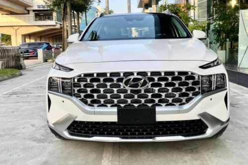 Mua xe 'chạy' phí trước bạ, Hyundai SantaFe chênh giá đến 80 triệu