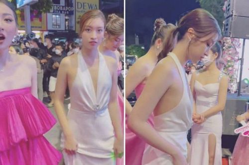 Hoa hậu Đỗ Mỹ Linh lộ vòng 1 lép kẹp khi đọ sắc cùng Á hậu Tú Anh, Huyền My