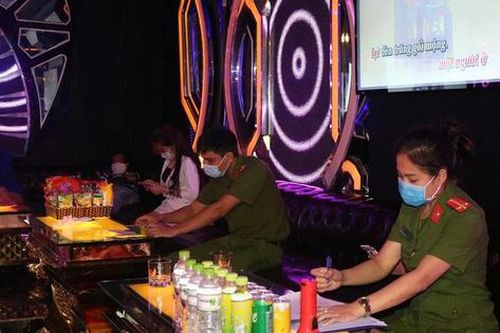 Hải Phòng: Người đàn ông tử vong khi hát karaoke cùng nhân viên nữ suốt 9 tiếng